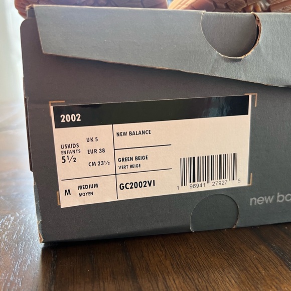 Green Beige 2002 Rs New Balance. - Picture 2 of 4